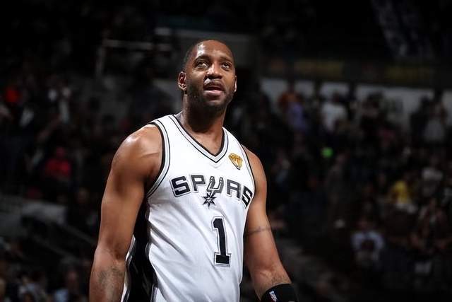 记者：阿劳霍拥有顶级联赛经验，可以给雅凯、莱奥尼充足适应时间